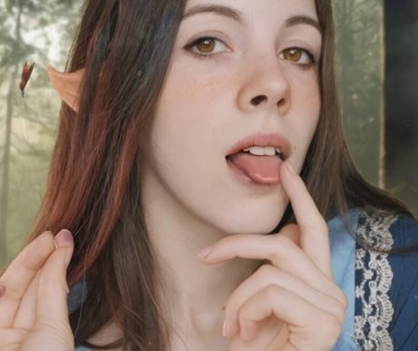 Rapunzel ASMR photo 4