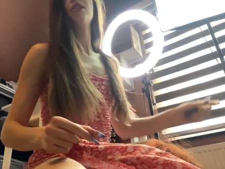 Rapunzel ASMR photo 11