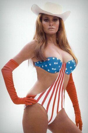 Raquel Welch photo 33