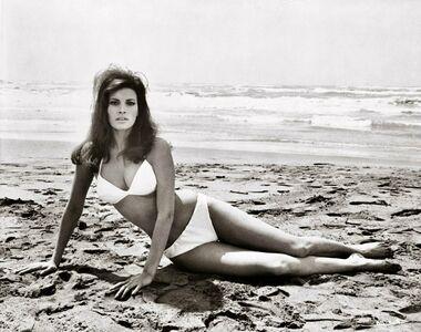 Raquel Welch photo 94