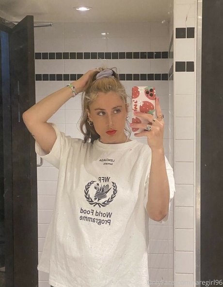 Raregirl96 photo 102