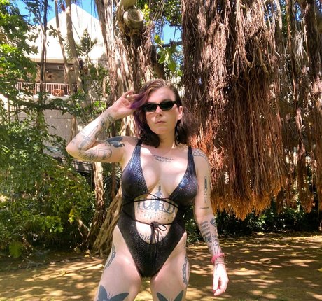 Ready To Glare photo 4