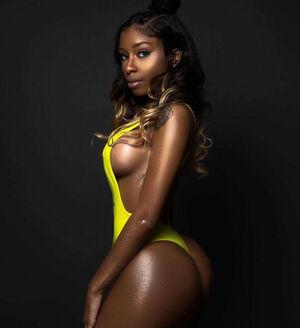 Realamarie photo 8