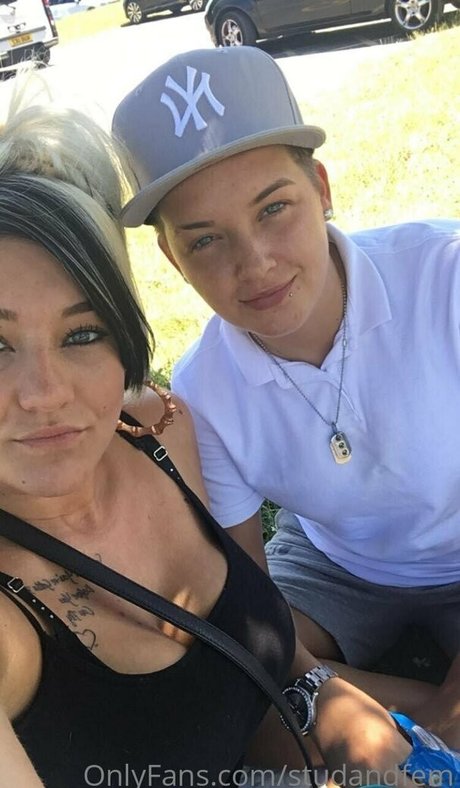 Reallesbiansx photo 26
