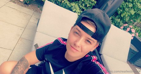 Reallesbiansx photo 29