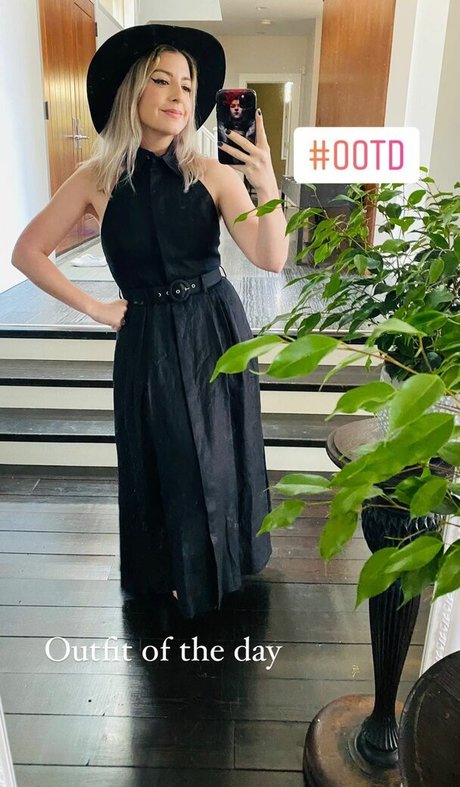 Rebecca Ford photo 27