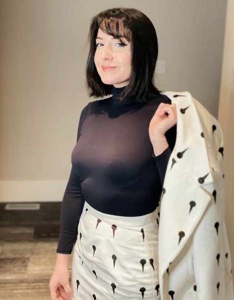 Rebecca Ford photo 115