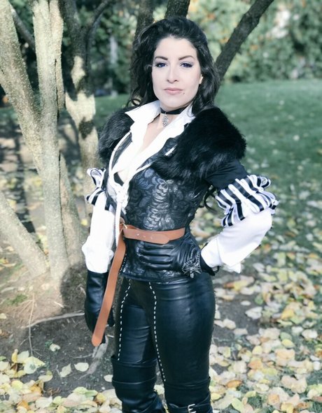 Rebecca Ford photo 149