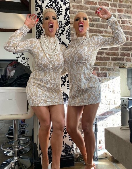 Rebeccamorefree photo 13