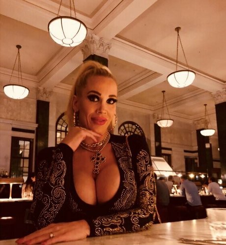 Rebeccamorefree photo 92