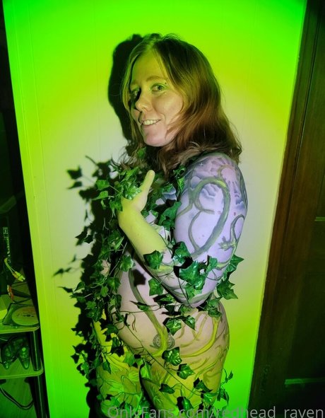 Redhead_raven photo 37