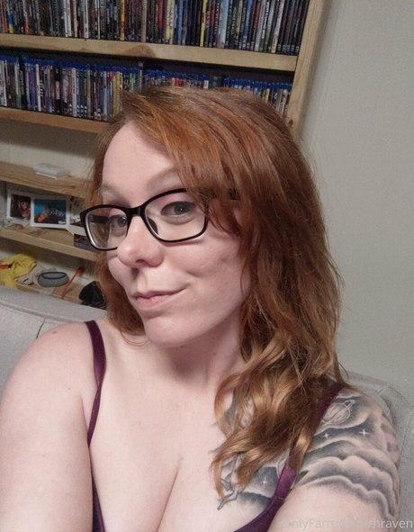 Redhead_raven photo 41