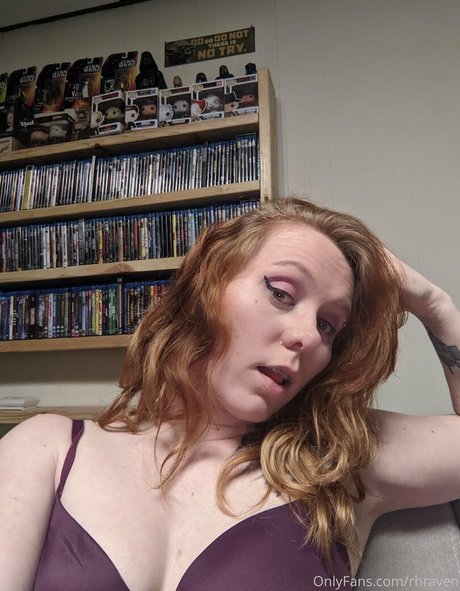 Redhead_raven photo 42