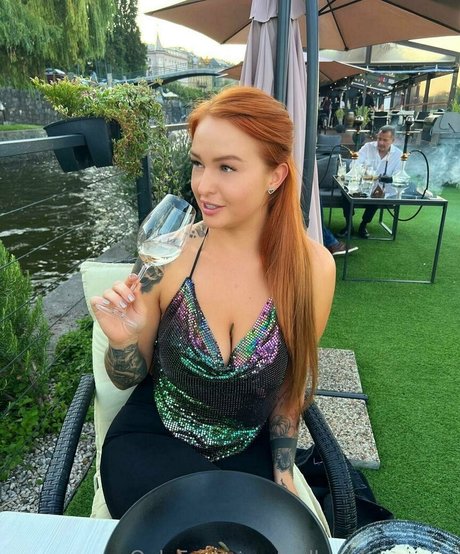 Redheadragonvip photo 97
