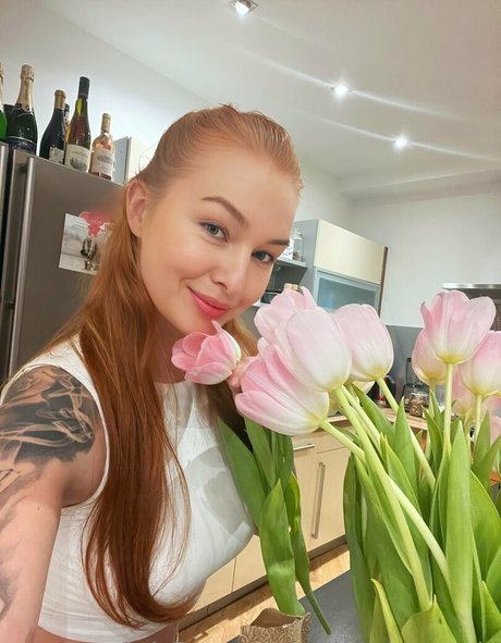 Redheadragonvip photo 179