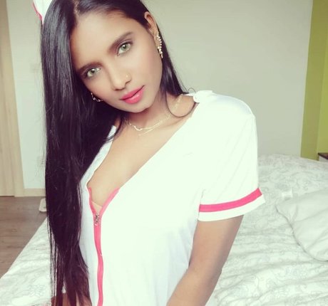 Resha Antony photo 31