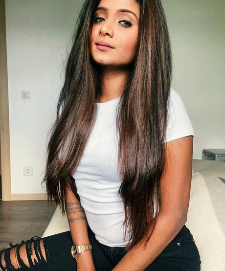 Resha Antony photo 46