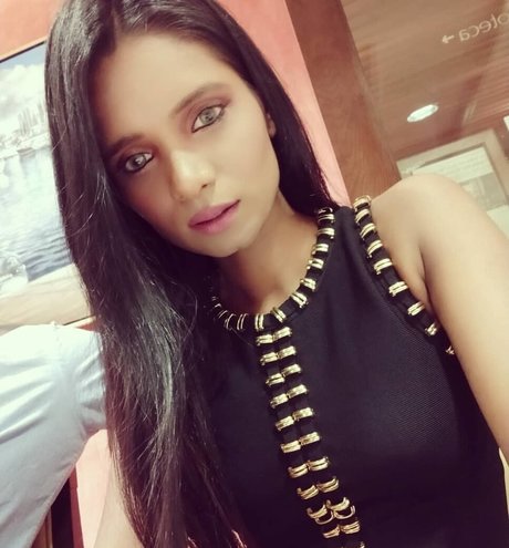 Resha Antony photo 228