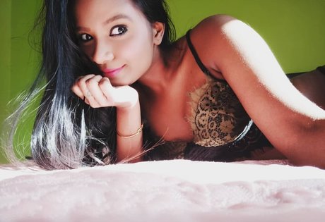 Resha Antony photo 266