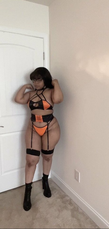 Ria Parker photo 2