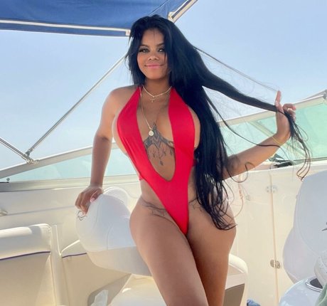 Rihanna Miller photo 17