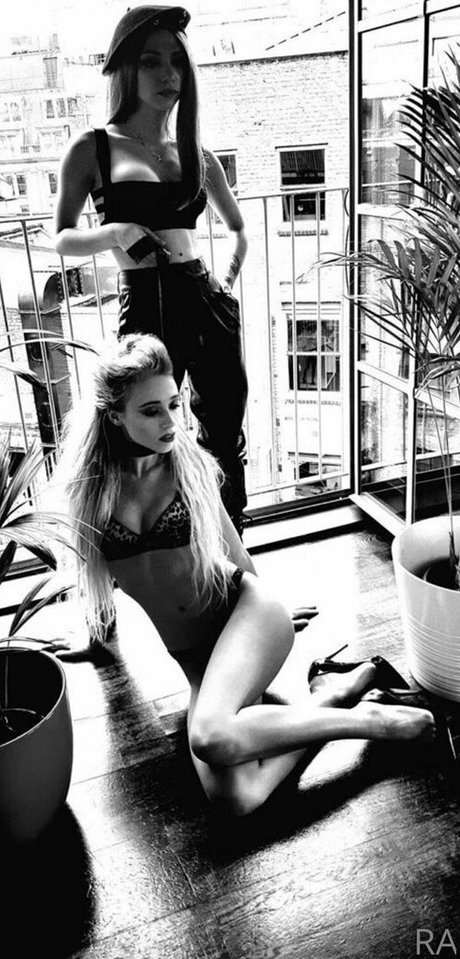 Rileyannemodel photo 40