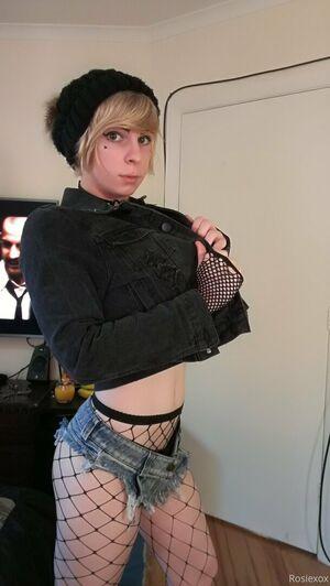 rosiexox2 photo 1