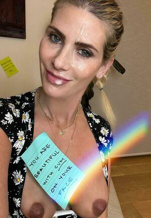 Roslyn Levy photo 18