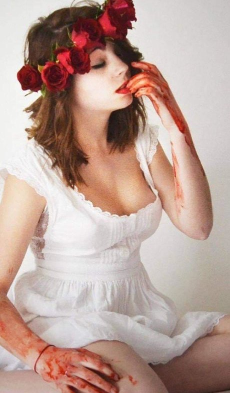 Roxane ASMR photo 12