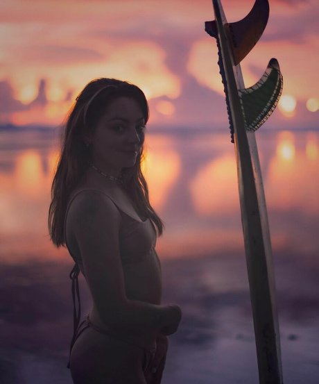 Roxane ASMR photo 51