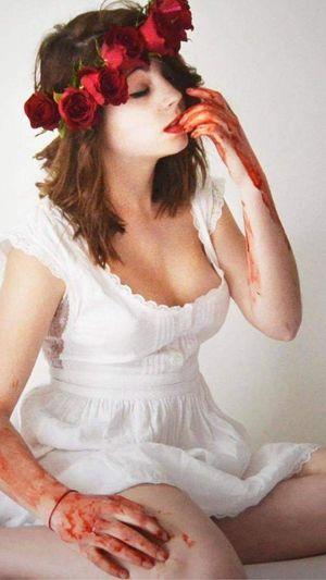 Roxane ASMR photo 9