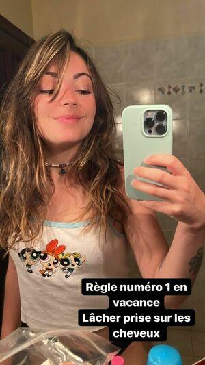 Roxane ASMR photo 43