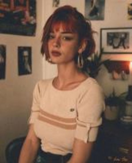 Roxane Eylaud photo 30