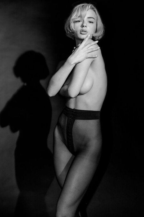 Roxane Eylaud photo 40