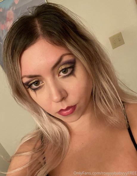 Roxyyybabyyyfree photo 5
