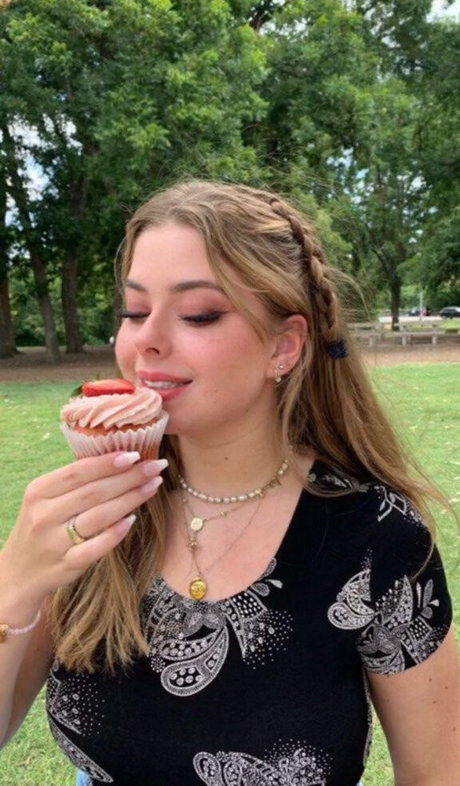 Ruby P photo 39