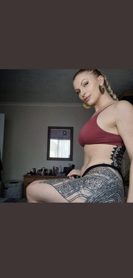 Ruby True Asmr photo 4