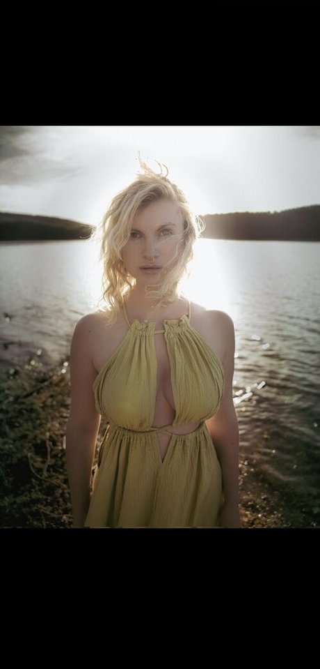 Ruby True Asmr photo 8