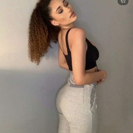 Rubyellaaa0 photo 4