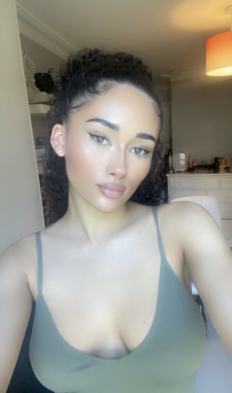 Rubyellaaa0 photo 24