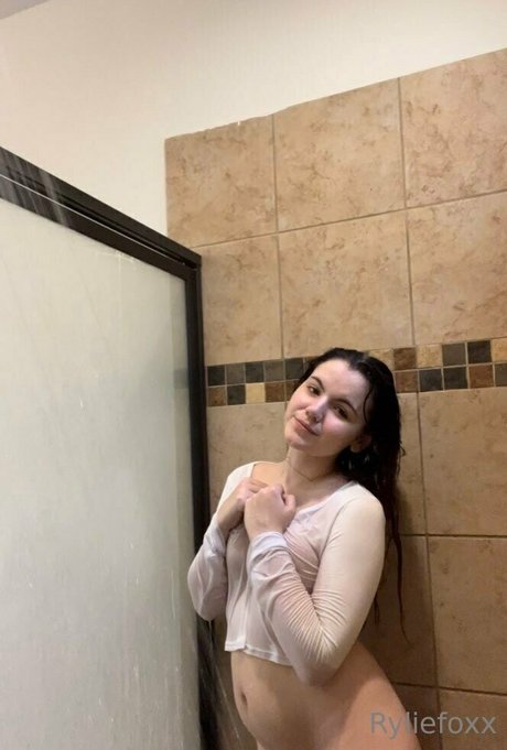 Ryliefoxx_free photo 27