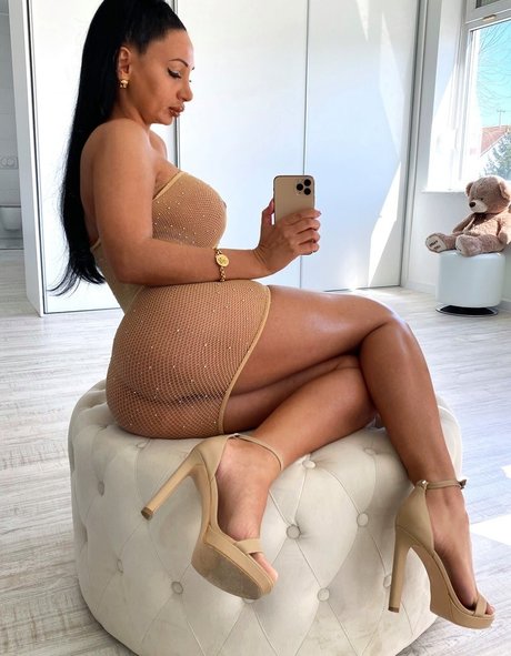 Sabina Santl photo 42