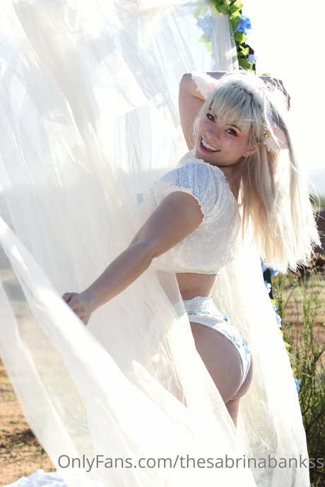 Sabrina Banks photo 24