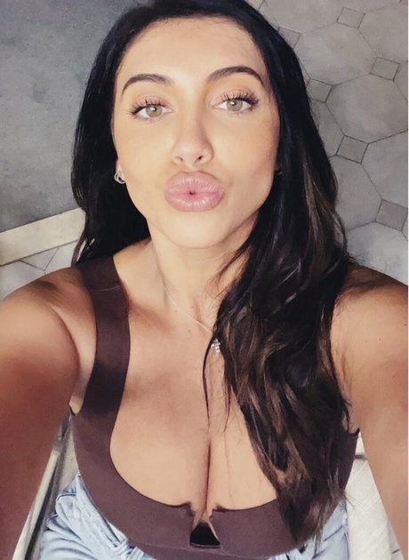 Sabrina Romana photo 26