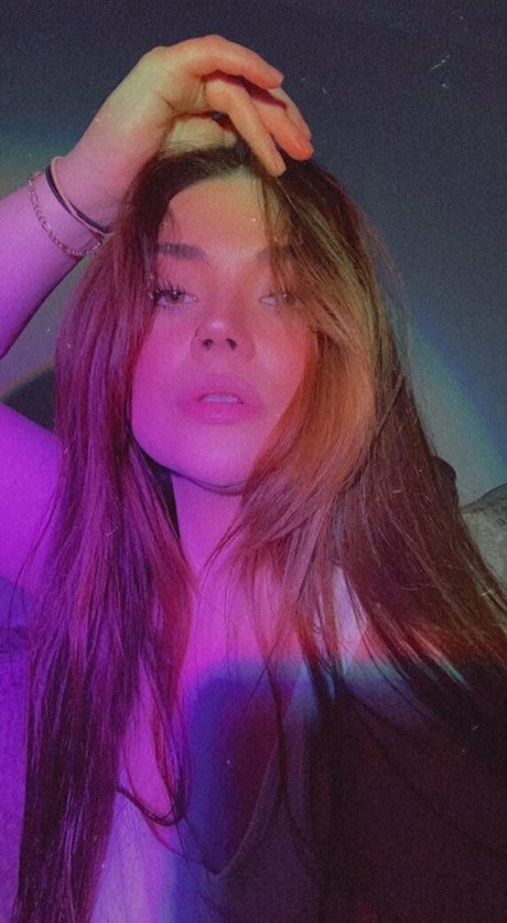 Sadshycutiepie photo 2