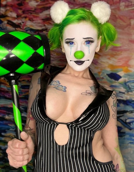 Sage Griffin photo 34