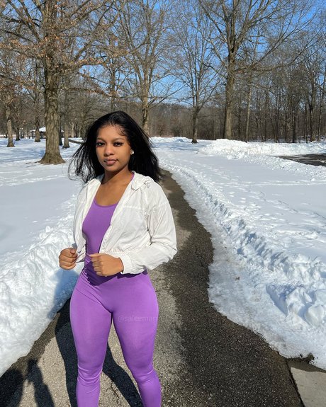 Saleema Mansur photo 80