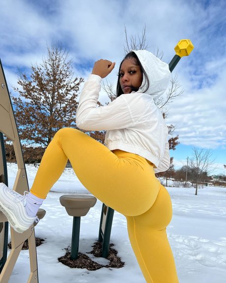 Saleema Mansur photo 86