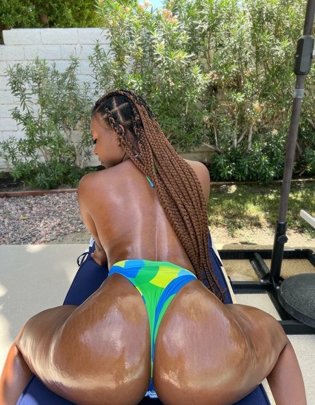 Saleema Mansur photo 365