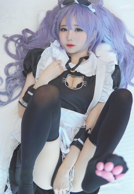 Sally Dorasnow photo 54